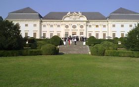 Hotel Knappenstöckl Schloss Halbturn